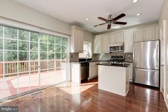 7238 Stover Ct in Alexandria, VA - Building Photo - Building Photo