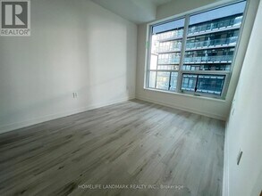 120 Broadway Ave in Toronto, ON - Building Photo - Building Photo