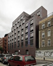 252 E 2nd St in New York, NY - Building Photo - Building Photo