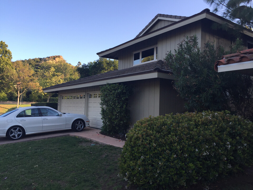 1665 Berwick Pl in Thousand Oaks, CA - Building Photo