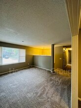 1004 NW Range St in Blue Springs, MO - Building Photo - Building Photo