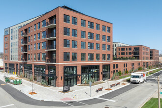 Vyne on Haven in Elmhurst, IL - Foto de edificio - Building Photo