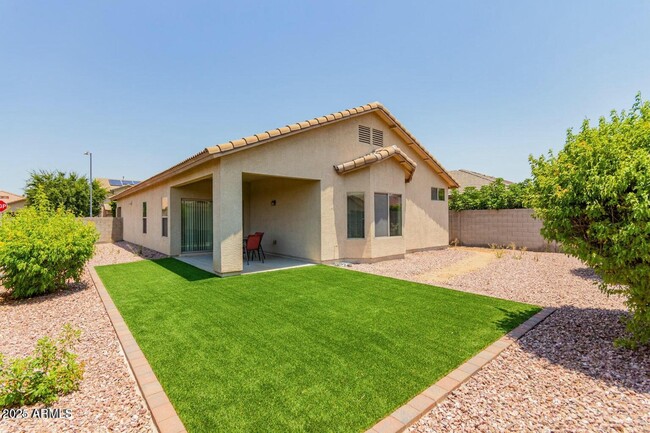 14593 W Gelding Dr in Surprise, AZ - Building Photo - Building Photo