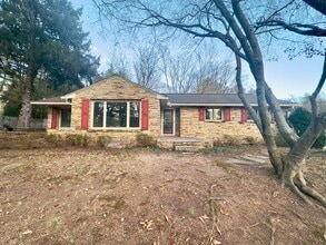 1 High Acres Dr in Trenton, NJ - Foto de edificio - Building Photo