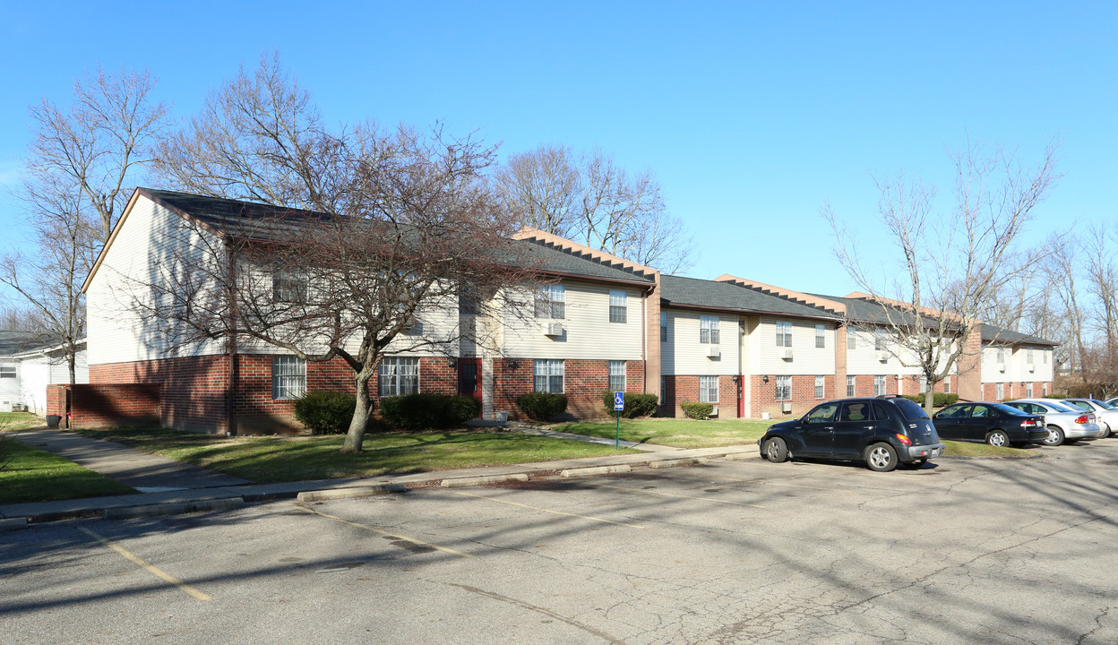 Hebron Heights in Hebron, OH - Building Photo