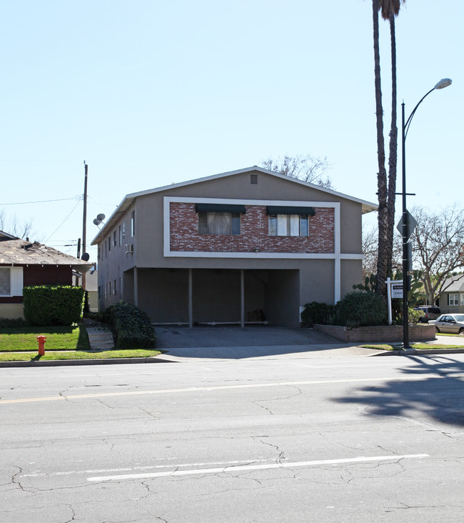 1020 N Mariposa St in Burbank, CA - Foto de edificio - Building Photo