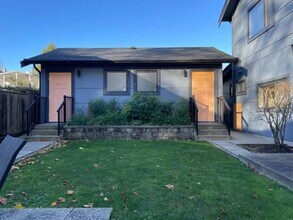 5837 Quebec St in Vancouver, BC - Building Photo - Building Photo