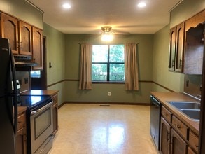 1117 Henry Dr in Alabaster, AL - Building Photo - Building Photo