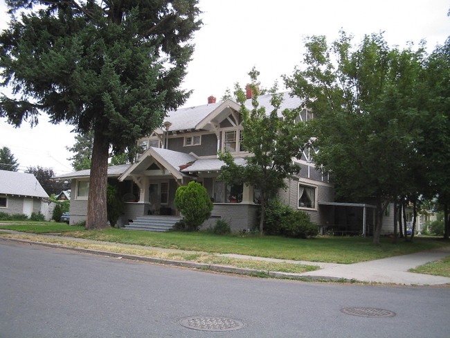 3004 N Lincoln St in Spokane, WA - Foto de edificio - Building Photo