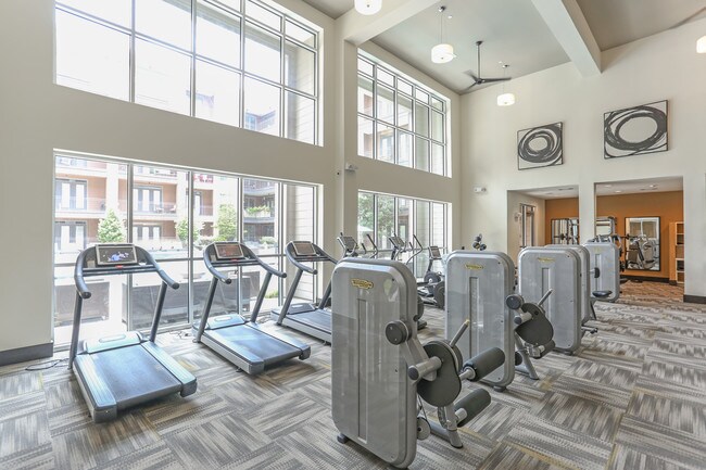 Circuit in Houston, TX - Foto de edificio - Interior Photo