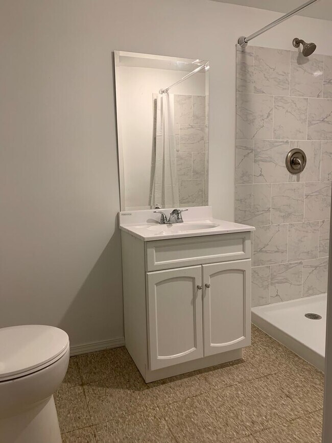 4355 N Logan Ave in Minneapolis, MN - Building Photo - Building Photo