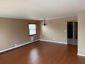 6743 N Oxford Ave in Chicago, IL - Building Photo - Building Photo