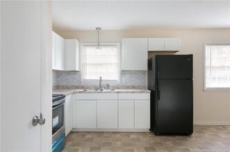 923 Rancho Dr in Fayetteville, NC - Building Photo - Building Photo