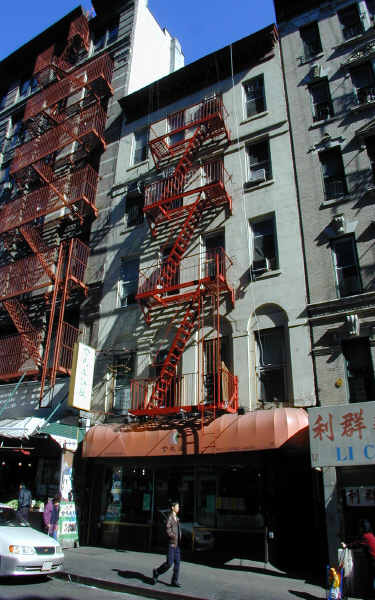 15 Catherine St in New York, NY - Foto de edificio - Building Photo