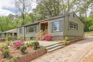 525 Rosemont Dr in Decatur, GA - Building Photo