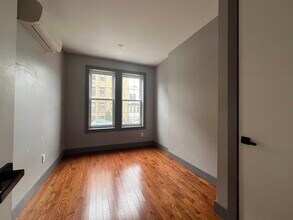 39 Van Wagenen Ave in Jersey City, NJ - Foto de edificio - Building Photo