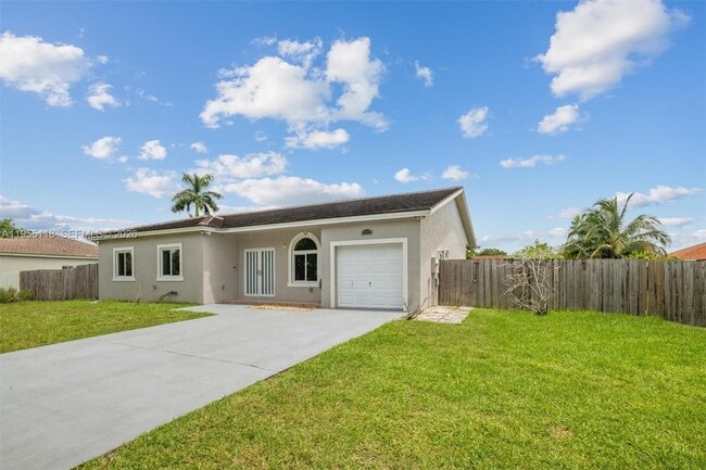 13225 SW 218th Terrace in Miami, FL - Building Photo - Building Photo