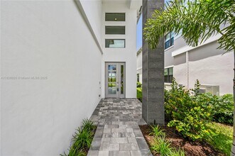 13119 Feathering Wy in Palm Beach Gardens, FL - Building Photo - Building Photo