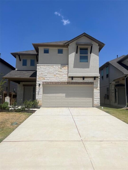 143 MacArthur Dr in Leander, TX - Building Photo