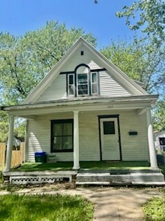 207 S Yale St in Vermillion, SD - Building Photo