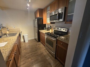 300 N 130th St in Seattle, WA - Building Photo - Building Photo