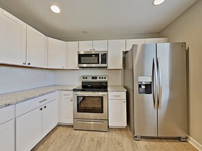 54875 E Cornell Dr in Aurora, CO - Foto de edificio - Building Photo