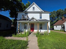 712 McDonough St in Eau Claire, WI - Building Photo