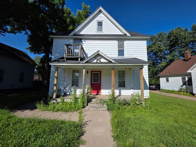 property at 712 McDonough St