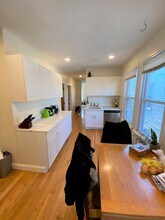 359 Western Ave, Unit 3 in Cambridge, MA - Building Photo - Building Photo