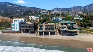 32060 Pacific Coast Hwy in Malibu, CA - Building Photo - Building Photo