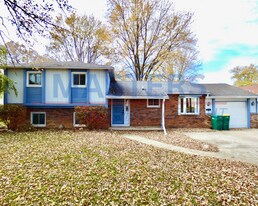 28977 Simmons Rd in Perrysburg, OH - Building Photo