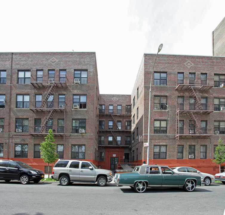 Edrose Court in Brooklyn, NY - Foto de edificio