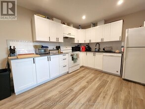 50 Fringewood Dr in Ottawa, ON - Building Photo - Building Photo