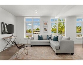 917 Bennington St-Unit -410 in Boston, MA - Building Photo - Building Photo