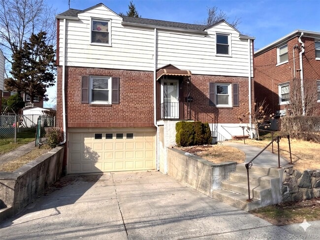 property at 14 Chamberlain Ave
