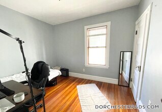 18 Romsey St in Boston, MA - Building Photo - Building Photo