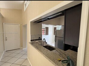 2719 Taylor St in Hollywood, FL - Building Photo - Building Photo