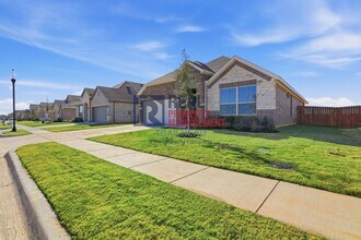 1237 Beltway Ln in Granbury, TX - Building Photo - Building Photo