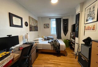 682 Parker St, Unit 1 in Boston, MA - Building Photo - Building Photo
