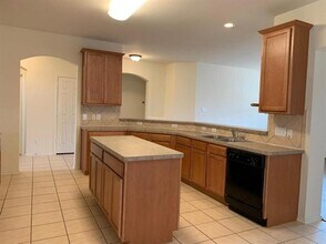 1010 Utopia Ln in Forney, TX - Foto de edificio - Building Photo