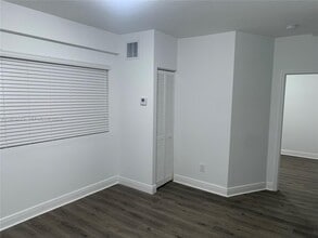 1218 Salzedo St in Coral Gables, FL - Building Photo - Building Photo