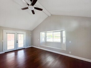 5816 Radio Ct in San Diego, CA - Building Photo - Building Photo