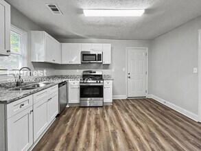 3741 Loren Dr in Decatur, GA - Building Photo - Building Photo