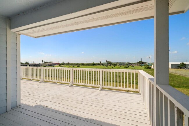 3582 Co Rd 476 in Palacios, TX - Building Photo - Building Photo