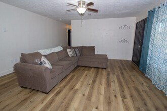 13949 Compton Rd in Dixon, MO - Building Photo - Building Photo