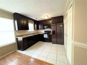 978 Stewarts Creek Dr in Fayetteville, NC - Building Photo - Building Photo