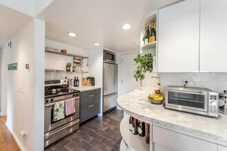 714 Bellevue Ave E in Seattle, WA - Building Photo - Building Photo