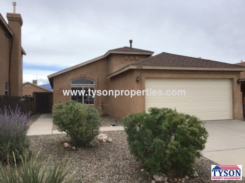 4740 Jessica Dr NE in Rio Rancho, NM - Building Photo