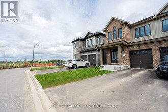 35 Moorhart Cres in Caledon, ON - Building Photo - Building Photo