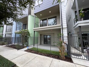 2717 St Emanuel St in Houston, TX - Building Photo - Building Photo